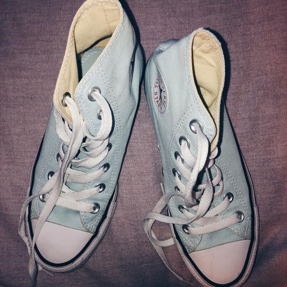 Light Blue High Top Converse size 6